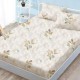 Set husă finet 160x200 cm cu elastic și 2 fețe de pernă, model flori vintage și fluturi pe fond crem