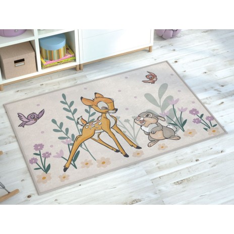 Covor Disney pentru copii cu Bambi și Thumper, în culori bej, verde și mov, dimensiune 80x120 cm, cu desene animate detaliate și motive florale.