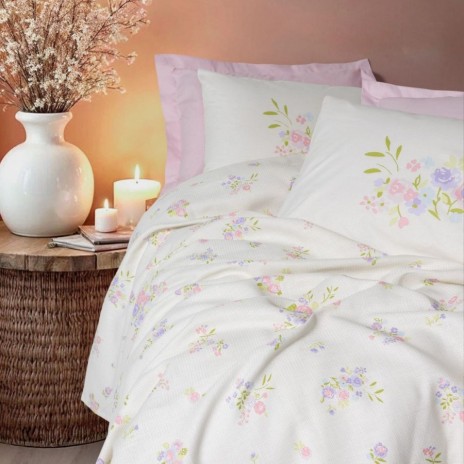 Cuvertura bumbac cu flori roz si lila Petal Roz, cearceaf si fete de perna