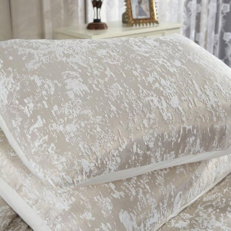 Cuvertura pat cappuccino jacquard chenille Slayka 230x240 cm cu fete de perna