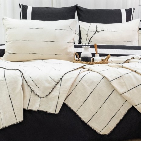 Cuvertura muselina Steva Negru 240x260cm cu 2 fete de perna Saheser