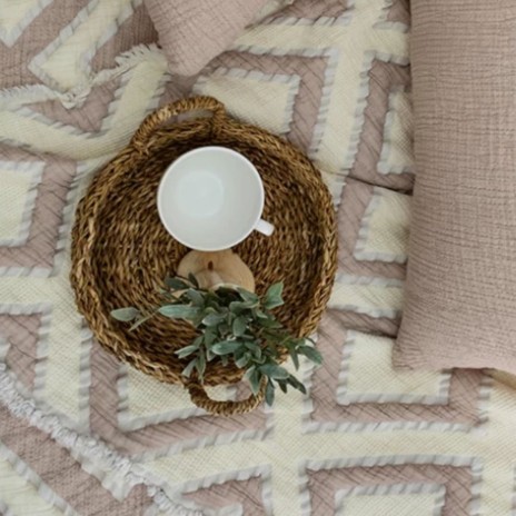 Cuvertura muselina Sonia Bej 240x260cm Saheser Home, model geometric