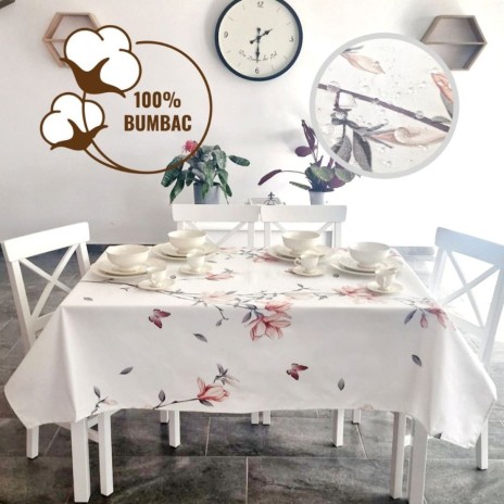 Fata de masa teflonata din bumbac, 160x320 cm, model Flori roz si fluturi, antimurdarire