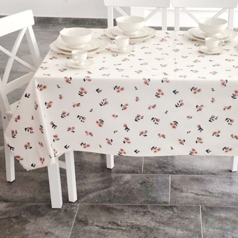 Fata de masa rotunda teflonata din bumbac, diametru 140cm model Floricele albastre, decor elegant pentru mese rotunde