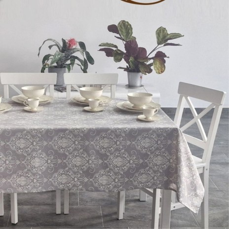 Fata de masa rotunda teflonata din bumbac, diametru 140cm model baroc gri V1, decor elegant pentru mese rotunde