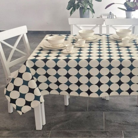 Fata de masa rotunda teflonata din bumbac, diametru 140cm model geometric cu buline, decor elegant pentru mese rotunde