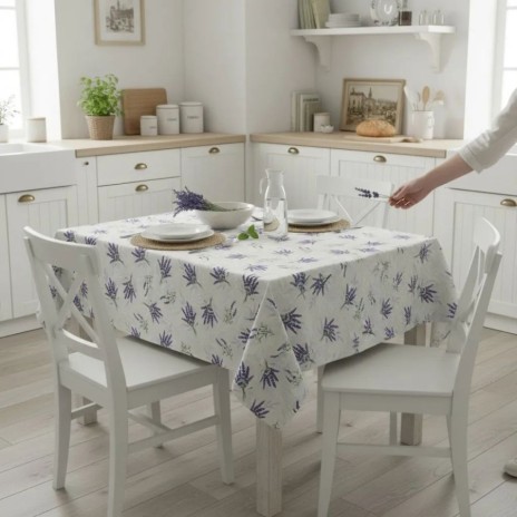 Fata de masa teflonata rotunda 160 cm alba cu lavanda decor elegant bucatarie, fabricata in Romania