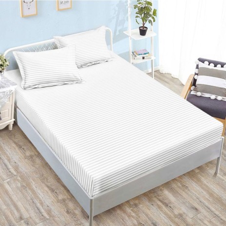 husa de pat alba din damasc policoton cu doua fete de perna pentru saltele 160x200 si 180x200