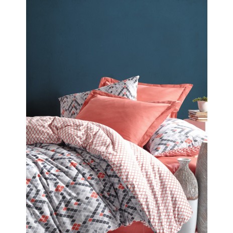 Lenjerie de pat dublă din bumbac 100% ranforce, Cotton Box, design geometric în nuanțe de scorțișoară, gri și alb, cu modele pătrate și diagonale.