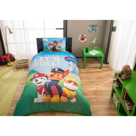 Lenjerie de pat Disney Paw Patrol, cu Chase, Marshall și Rubble, design colorat albastru, verde și roșu, text Lets Roll!, 3 piese, bumbac