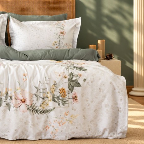 Lenjerie de pat 3D First Choice Panola bumbac satinat 220 TC cu flori pastelate pe fond crem si verso verde salvie