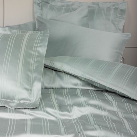 Lenjerie de pat bambus si bumbac Stripe Verde Menta cu design elegant si textura fina