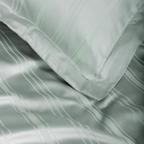 Lenjerie de pat bambus si bumbac Stripe Verde Menta cu design elegant si textura fina