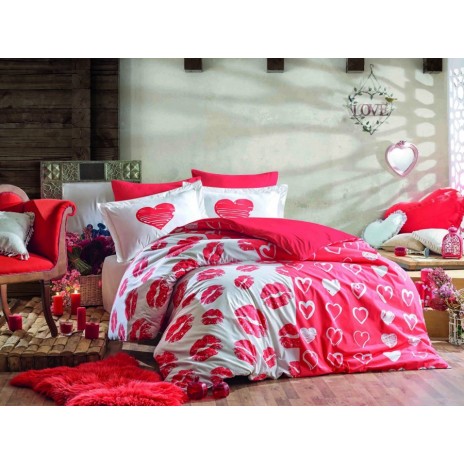Lenjerie de pat poplin Love Me - Red cu inimioare și buze roșii, set de 4 piese, bumbac mercerizat, ambalată în cutie cadou.