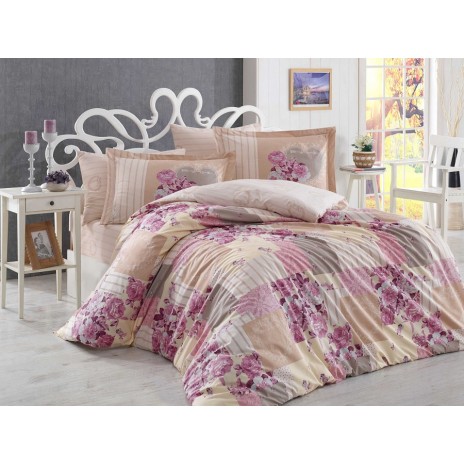 Lenjerie de pat din bumbac mercerizat Rachele Dusty Rose, model elegant cu flori și modele patchwork roz prăfuit și bej, set 4 piese, ambalat în cutie cadou.