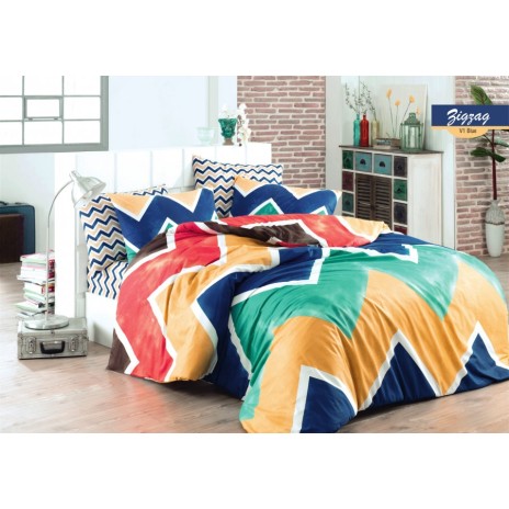 Lenjerie de pat dublu din bumbac 100% ranforce, model Bahar Home Zigzag, cu un design modern și colorat în nuanțe de albastru, verde, galben și roșu, decorată cu modele zigzag vibrante.