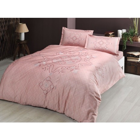 Lenjerie de pat bumbac satinat model Bruna roz pal cu design geometric, aducând eleganță și rafinament în dormitor.
