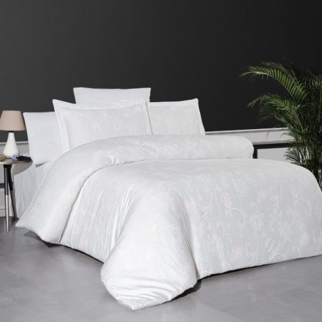 Lenjerie de pat First Choice Carmina Alb bumbac satinat 220 TC cu imprimeu floral alb si arabescuri roz pal
