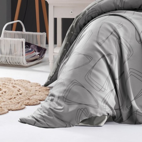 Lenjerie de pat First Choice Rovena Gri bumbac satinat 220 TC model geometric cu triunghiuri si linii pe fond gri argintiu