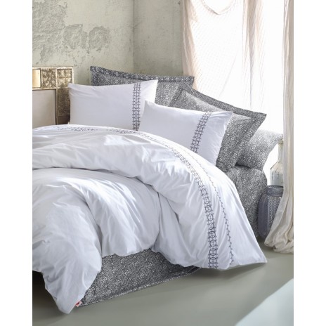 Lenjerie de pat brodata Paola Grey, bumbac 100% ranforce, set 6 piese, alb cu broderie gri si imprimeu geometric