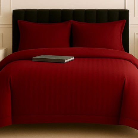 Lenjerie de pat rosie din damasc policoton 4 piese cu dungi fine