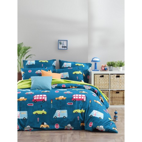 Lenjerie pat bumbac 100% ranforce Paula cu masini colorate pe fundal albastru inchis 6 piese