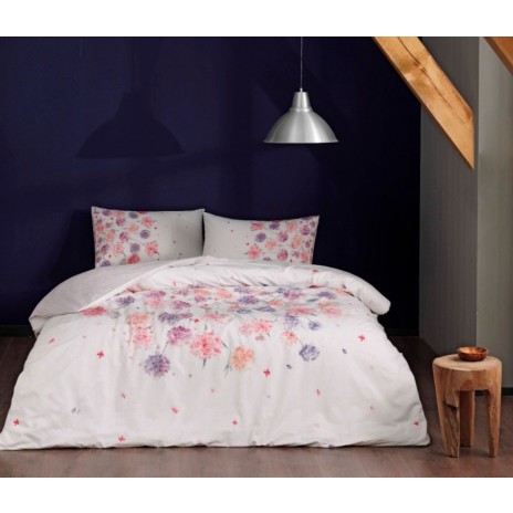 Lenjerie de pat dublu din bumbac 100% ranforce, model Ezra, cu design floral pastelat în nuanțe de roz și mov.