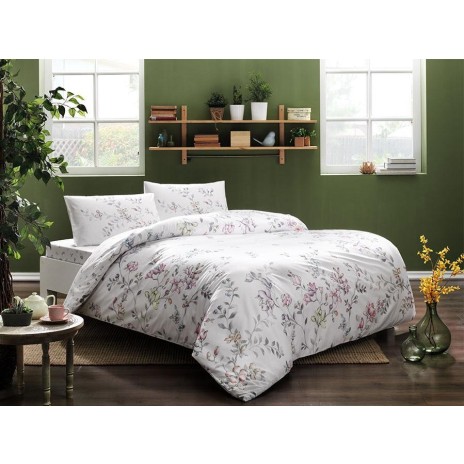 Lenjerie de pat dublu din bumbac 100% ranforce, model TAC Juliane, cu motive florale delicate în nuanțe de alb și pastel.