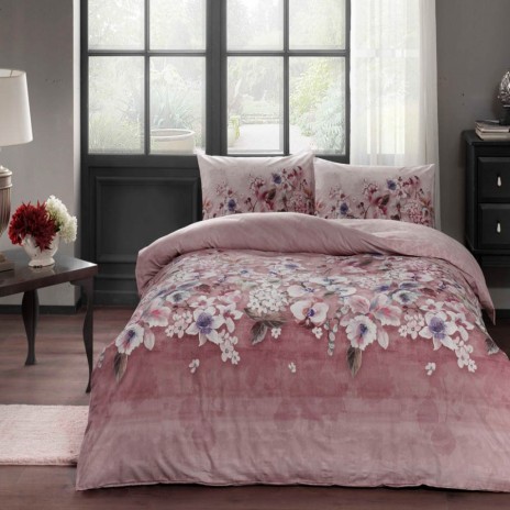 Lenjerie de pat dublu din bumbac ranforce cu model floral în nuanțe de roz pal și mov, flori mari și frunze stilizate pe fundal roz degrade