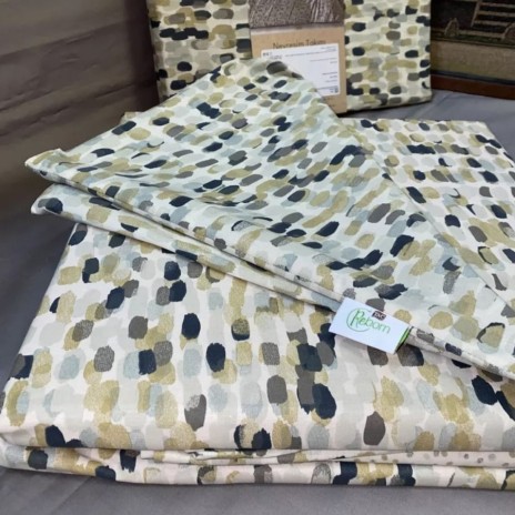 Lenjerie de pat dublu bumbac 100% reciclat TAC Reborn Disa cu design abstract de puncte în nuanțe gri și bej pe fundal alb