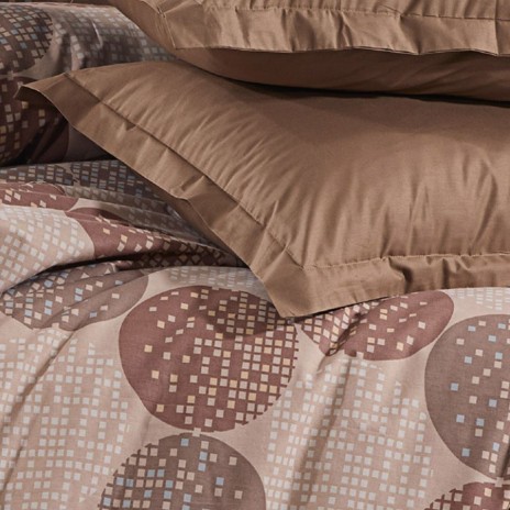 Lenjerie pat dublu creponata 160x200 cm bumbac, cercuri maro, set 4 piese pentru saltea 160x200 cm, design delicat si elegant.