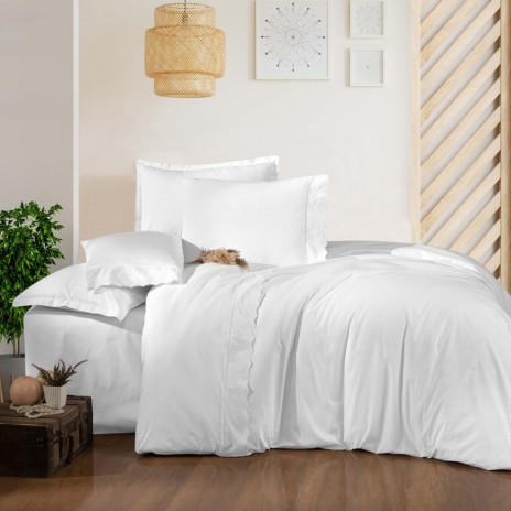 Lenjerie de pat cu bordură de dantelă 4 piese Clasy Home Britta, dantelă delicată, fundal alb, bumbac 100% ranforce