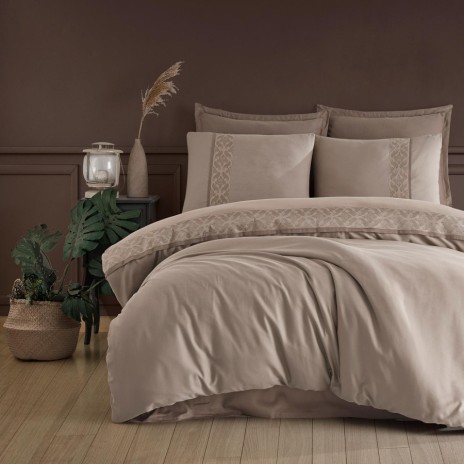 Lenjerie de pat dublu cu bordură jacquard, Clasy Home, design dungi și bordură bej - Nienna V1