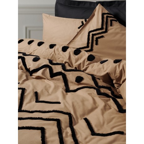 Lenjerie de pat Cotton Box Elio Copper, bumbac 100% ranforce, broderii în relief, set 6 piese, culori maro și negru.
