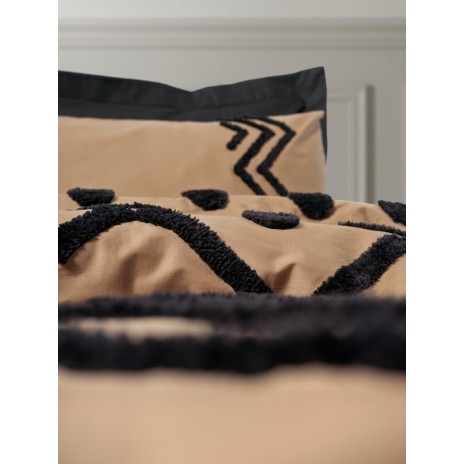 Lenjerie de pat Cotton Box Elio Copper, bumbac 100% ranforce, broderii în relief, set 6 piese, culori maro și negru.