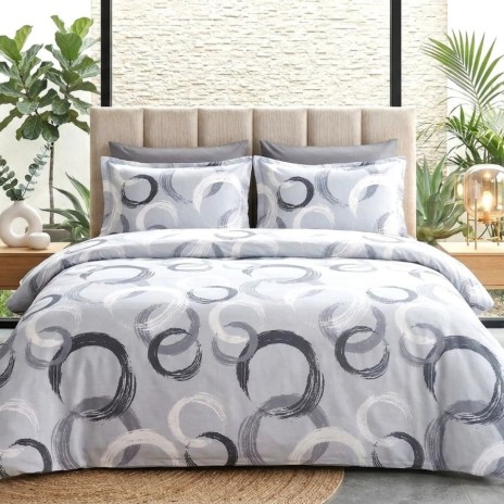 Lenjerie de pat dubla bumbac 100% satinat model cu cercuri gri abstract, 4 piese, fabricata in Romania