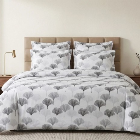 Lenjerie de pat dubla bumbac 100% satinat model cu frunze ginkgo gri, 4 piese, fabricata in Romania
