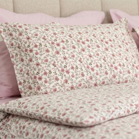 Lenjerie de pat dubla bumbac 100% satinat floricele delicate roz, 4 piese, fabricata in Romania