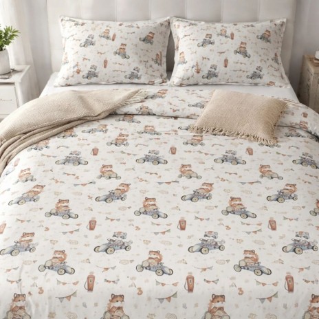 Lenjerie de pat dubla bumbac 100% satinat cu animalute in masinute design jucaus 4 piese Ralex Pucioasa