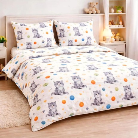 Lenjerie de pat dubla bumbac 100% satinat cu pisicute si ghemotoace colorate 4 piese Ralex Pucioasa