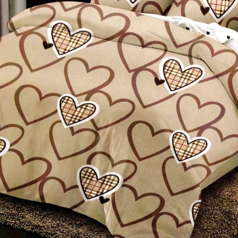 Set lenjerie de pat finet 6 piese cu inimi maro si bej pe fundal crem, cearceaf pilota 200x220 cm