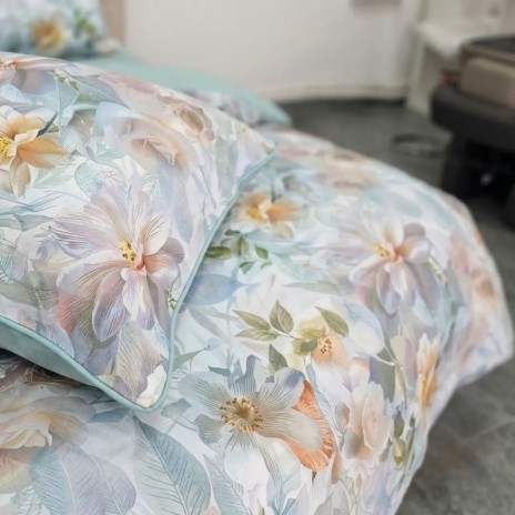Lenjerie de pat dublu Garden Riviere din bumbac ranforce premium cu flori pastelate si verde menta