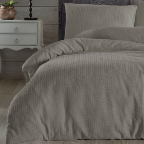 Lenjerie de pat maro pământiu, model jacquard creponat, Nazenin Home, 100% bumbac.