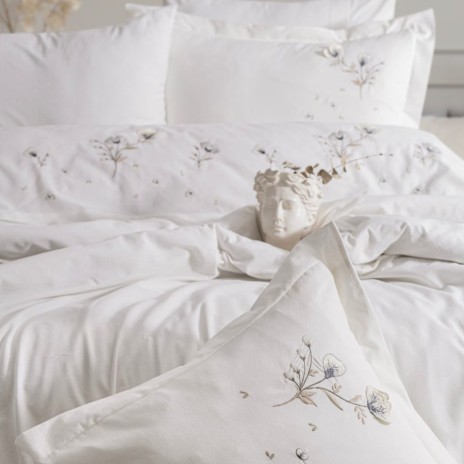 Lenjerie de pat dublu Roman crem deschis cu broderii florale, 6 piese, Saheser Home