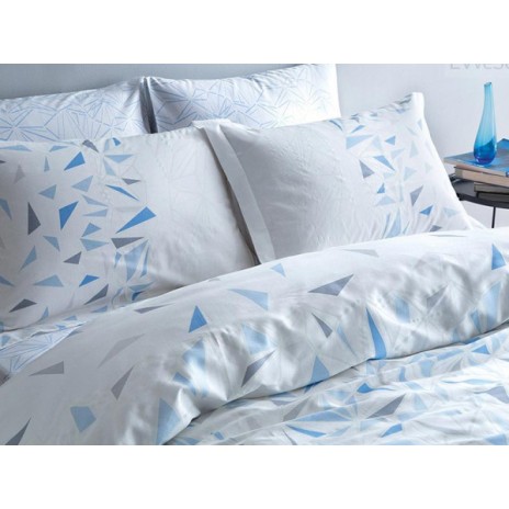 Lenjerie de pat alba Satin de Lux Fosforescentă TAC Crystal, din bumbac 100%, cu design geometric în nuanțe de albastru și gri.