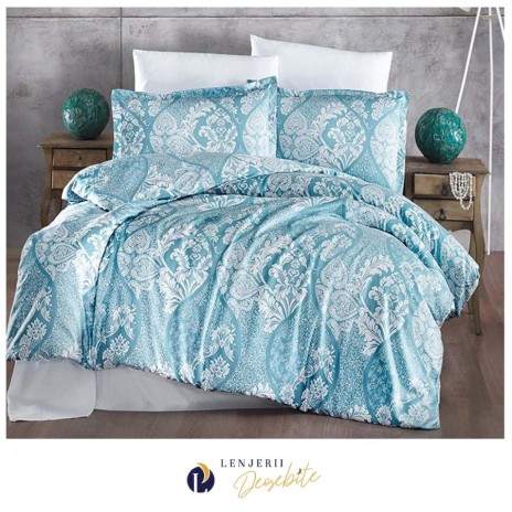 Lenjerie de pat bumbac satinat model Giralda cu model floral alb, accente delicate și fundal turcoaz