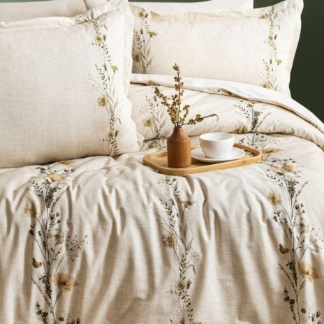 Lenjerie de pat Yoan din bumbac prespalat cu imprimeu digital, crem cu flori delicate si borduri decorative