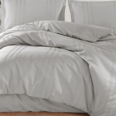 Lenjerie de pat jacquard ranforce gri Clasy Home Melkor V7 pe pat elegant