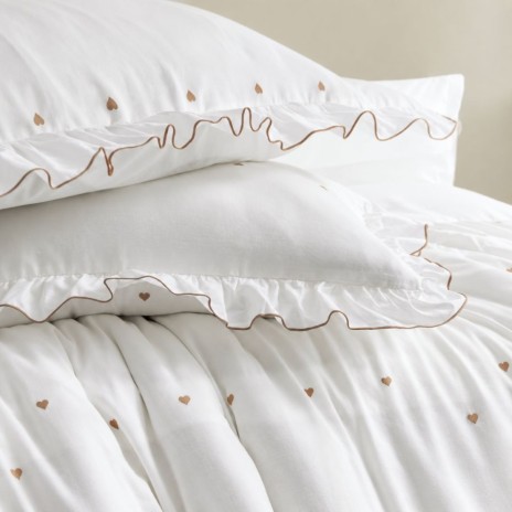 lenjerie de pat Leona alba cu inimioare jacquard Saheser Home