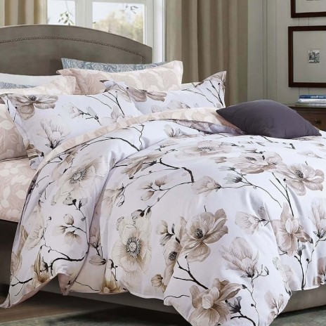 Lenjerie de pat percale cu flori bej, din bumbac 100%, set de 6 piese, pat dublu, fabricată în România